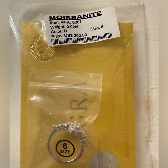 MOISSANITE White Gold Plated Ring, 0.92ct,Color D, Size: 6 NWT $200 retail - Picture 8 of 9